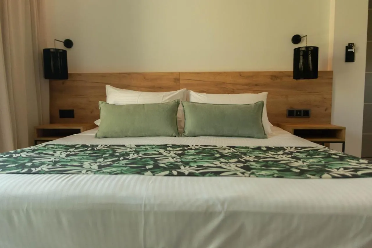 Kavos Hotel & Suites Stavros  3*, Stavros (Crete)