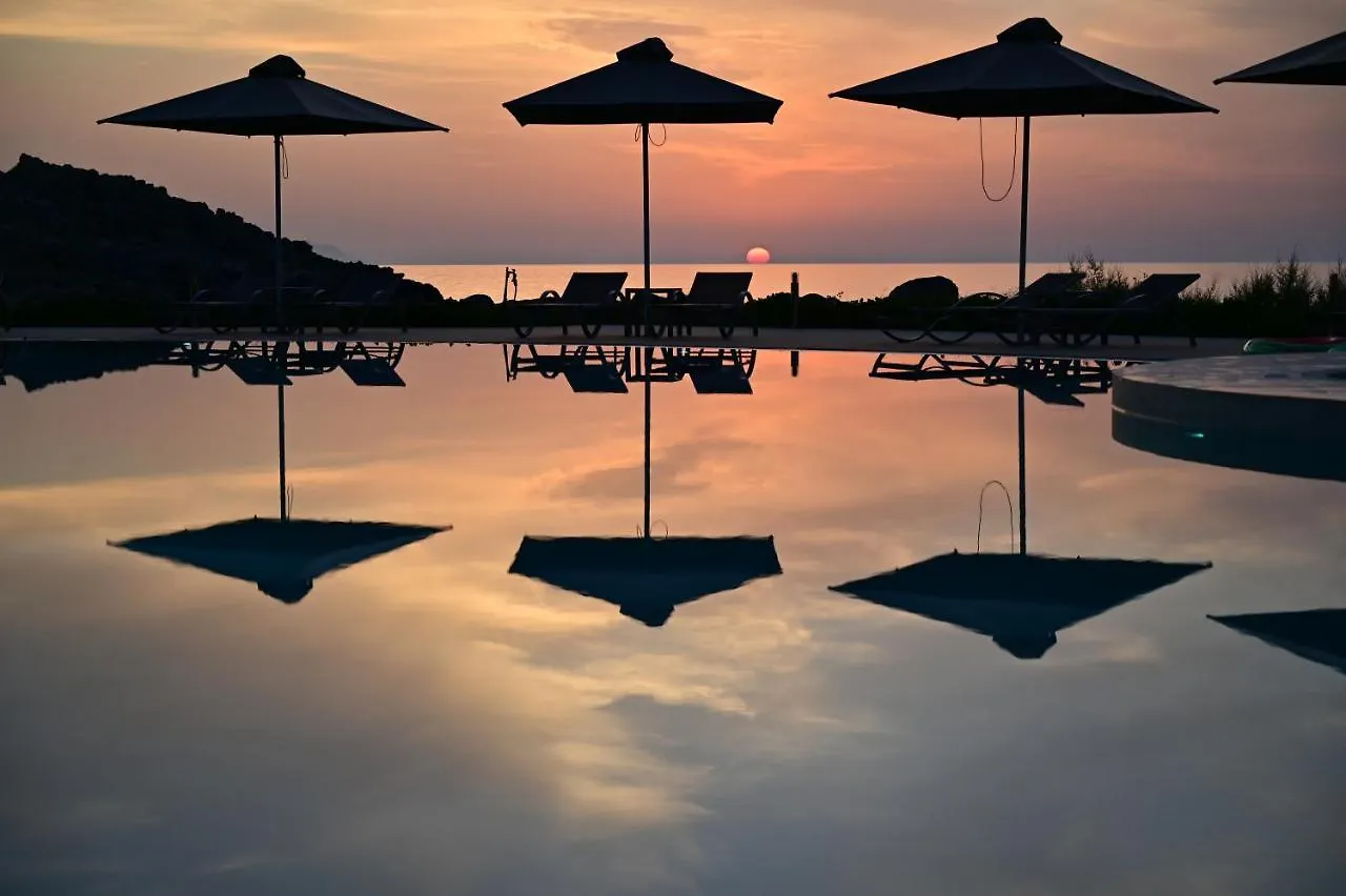 Kavos Hotel & Suites Stavros