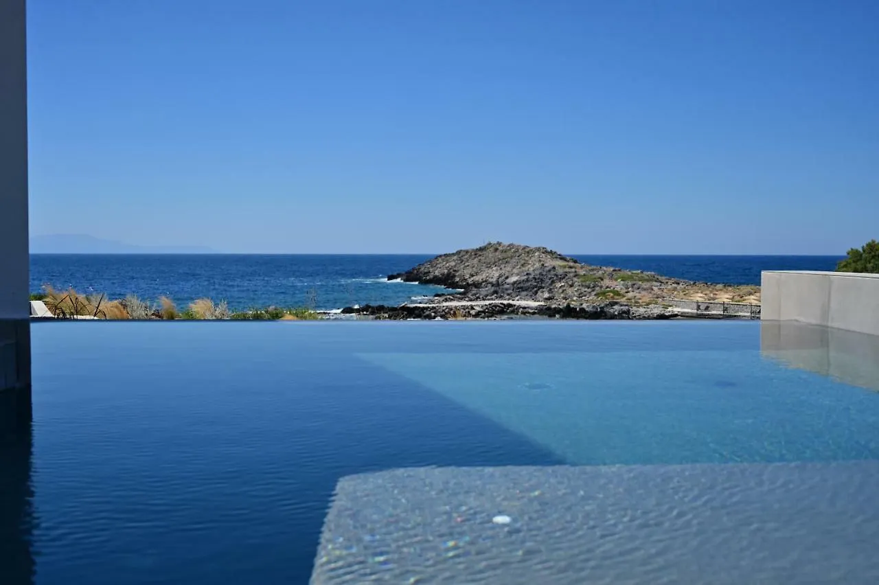 Kavos Hotel & Suites Stavros